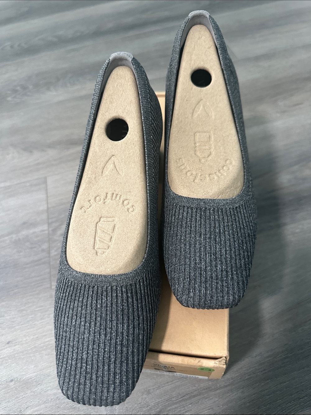 Comfort Knit Gray Slip-On Flats by Unknown Brand
